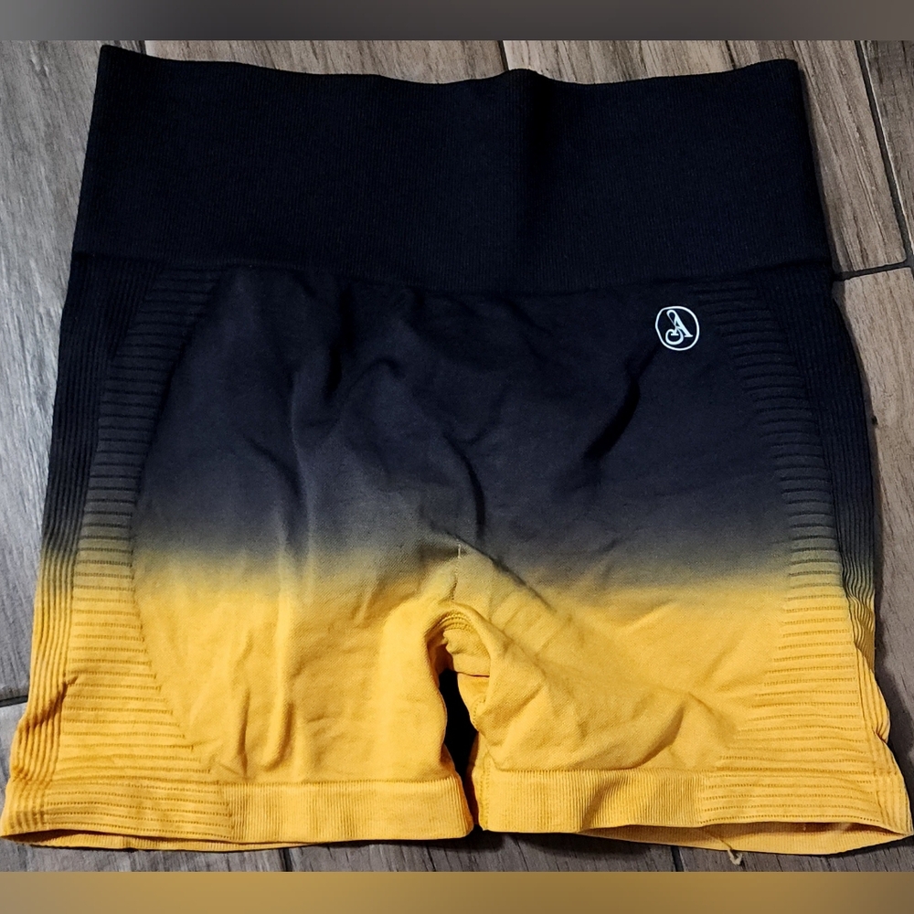 Allure Yoga Fitness Sport Gym Scrunch Butt Lift High Waist Yoga Shorts